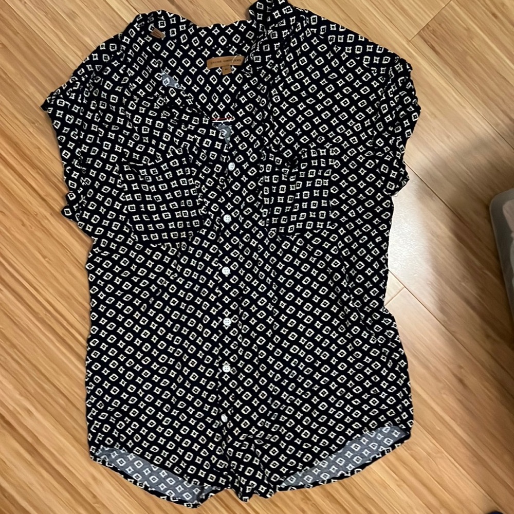 Jach’s Girlfriend short sleeve button down blouse M